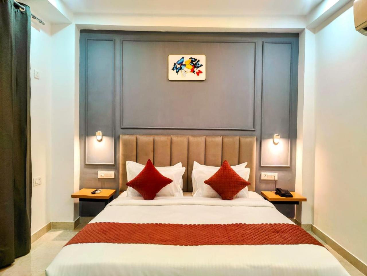 Mavens White Artemis Hospital Road Sector 52 Gurgaon Hotel Exterior photo